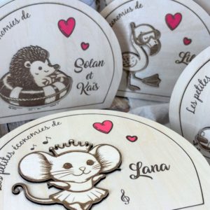 Tirelire en bois personnalisée
